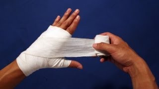 How to Wrap Your Hands  BOXING best method [upl. by Aninahs]