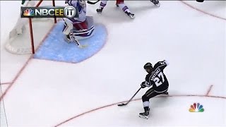 Alec Martinez wins the 2014 Stanley Cup for Los Angeles Kings in 2OT [upl. by Jacquette876]