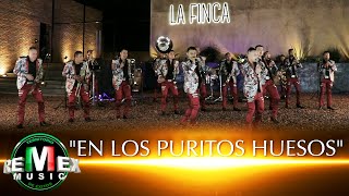 Banda Tierra Sagrada  En los puritos huesos Video [upl. by Humfrid969]