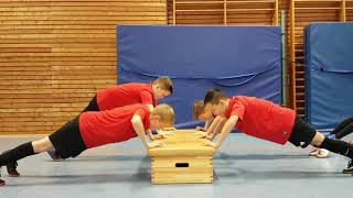 Krafttraining für Kinder  Core stability for kids [upl. by Wildee231]