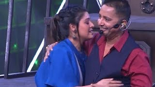 SUNIDHI amp SUKHWINDER LIVE Performance on beedi jalaile [upl. by Onaicnop962]