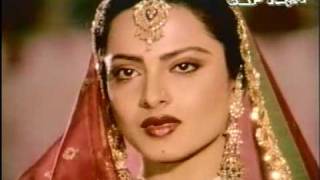 Rekha performing YE KYA JAGEH HAI DOSTON [upl. by Harcourt]